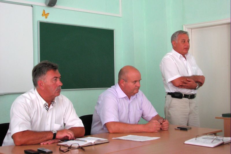 Запорізькі освітяни напрацьовують оптимальну схему роботи закладів освіти на 2014-2015 навчальні роки