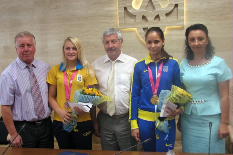 Обласна влада привітала юних запоріжанок з олімпійськими медалями