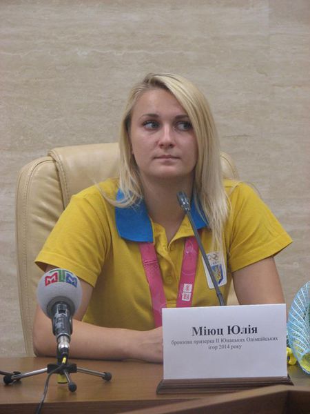 Обласна влада привітала юних запоріжанок з олімпійськими медалями