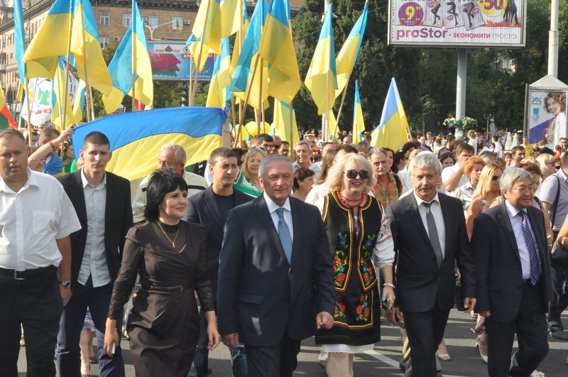 Запорізьким проспектом пройшов багатотисячний Марш Миру