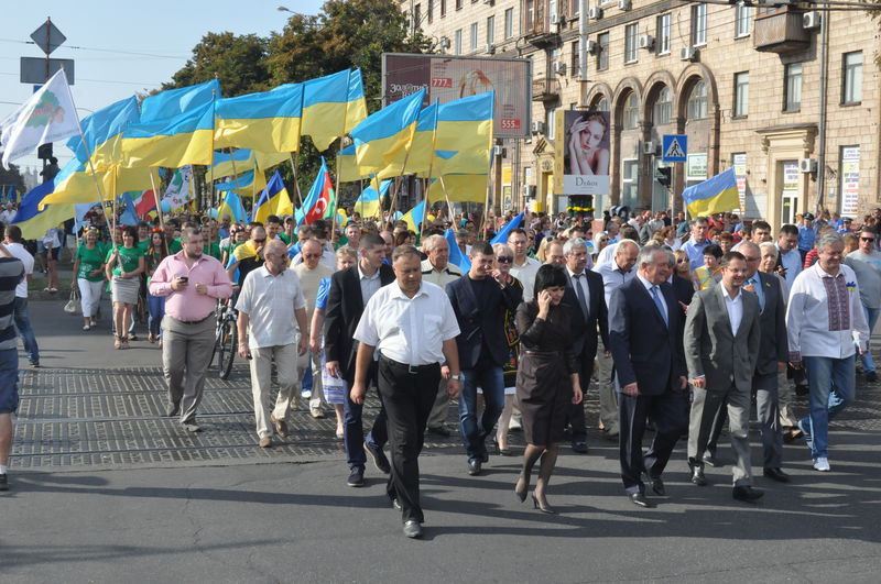 Запорізьким проспектом пройшов багатотисячний Марш Миру