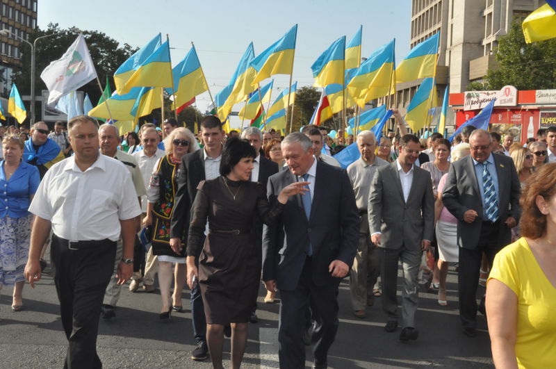 Запорізьким проспектом пройшов багатотисячний Марш Миру