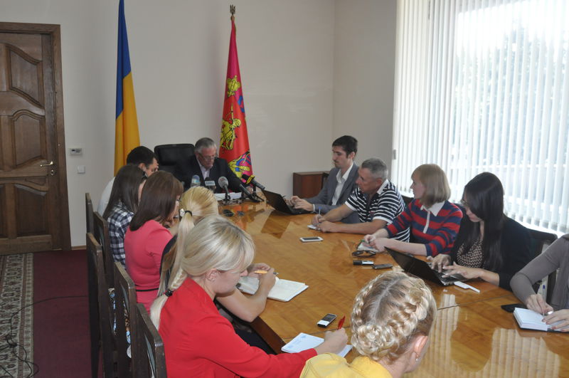 Голова облдержадміністрації взяв під особистий контроль забезпечення запорізьких військових 