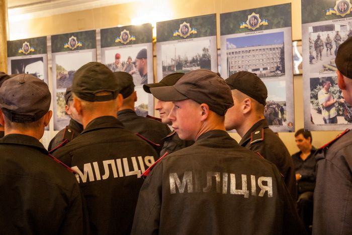 Учасники мистецької акції «Єдина країна – разом до перемоги!» зібрали для воїнів майже 20 тис. грн.