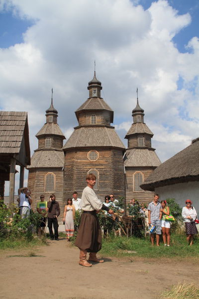 Запоріжці зустріли День туризму яскравими акціями