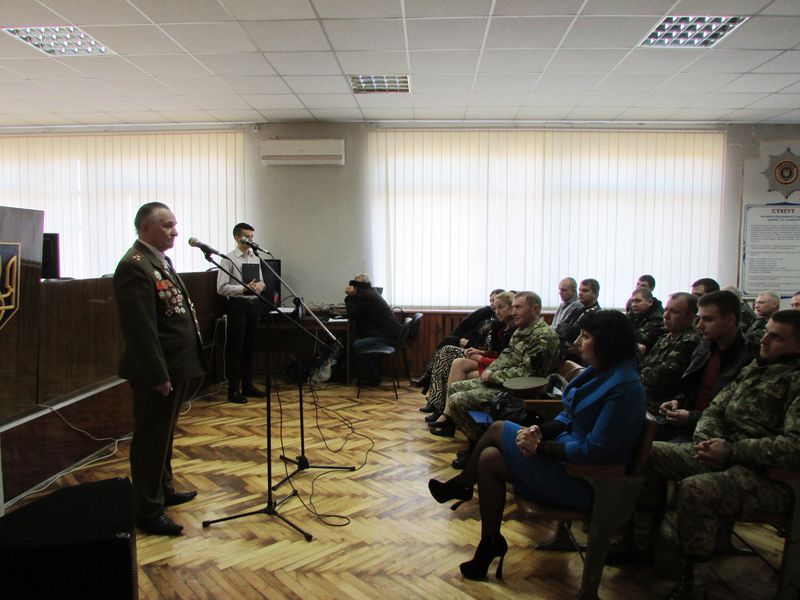 Військовослужбовців привітали з 70-ю річницею визволення України від фашистських загарбників