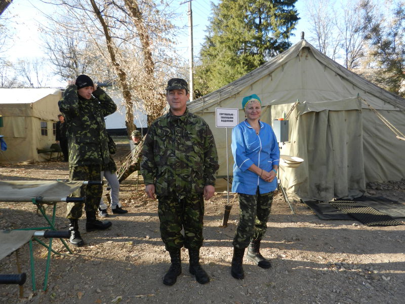 Дружина Президента подякувала лікарям військового мобільного госпіталю за врятовані життя