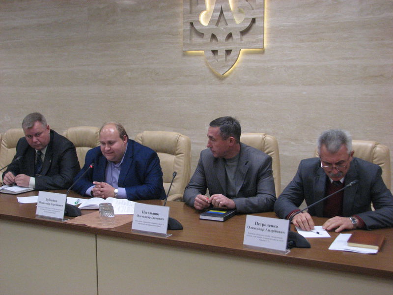 Взаємодія волонтерів та структурних підрозділів облдержадміністрації у питаннях забезпечення армії дозволить помножити результат 