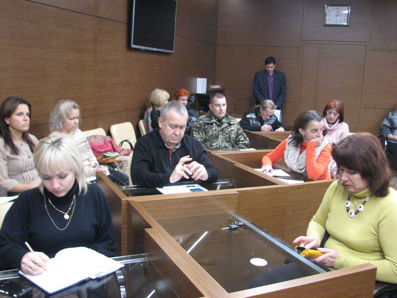 Взаємодія волонтерів та структурних підрозділів облдержадміністрації у питаннях забезпечення армії дозволить помножити результат 