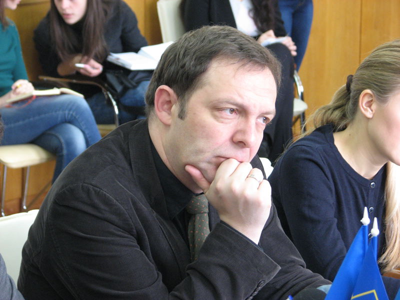 Обласна влада налагоджує співпрацю з міжнародними організаціями з метою допомоги переселенцям