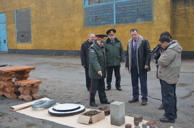 Військових, які перебувають у зоні АТО, зігріють запорізькі буржуйки