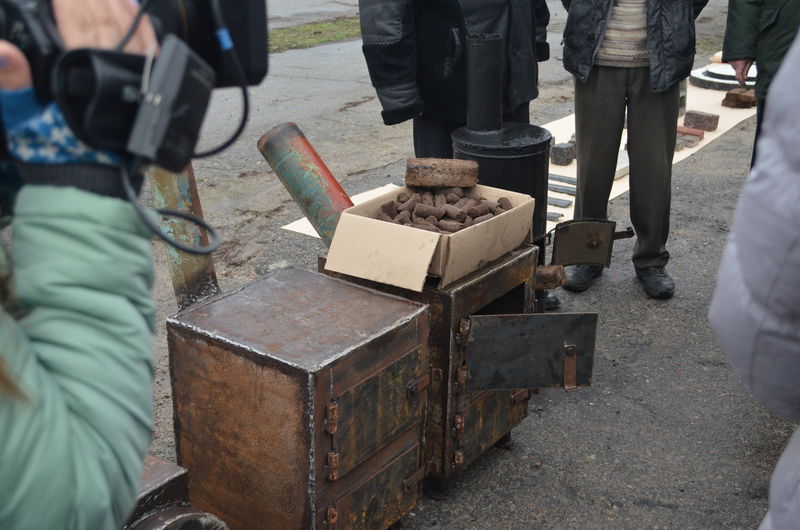 Військових, які перебувають у зоні АТО, зігріють запорізькі буржуйки