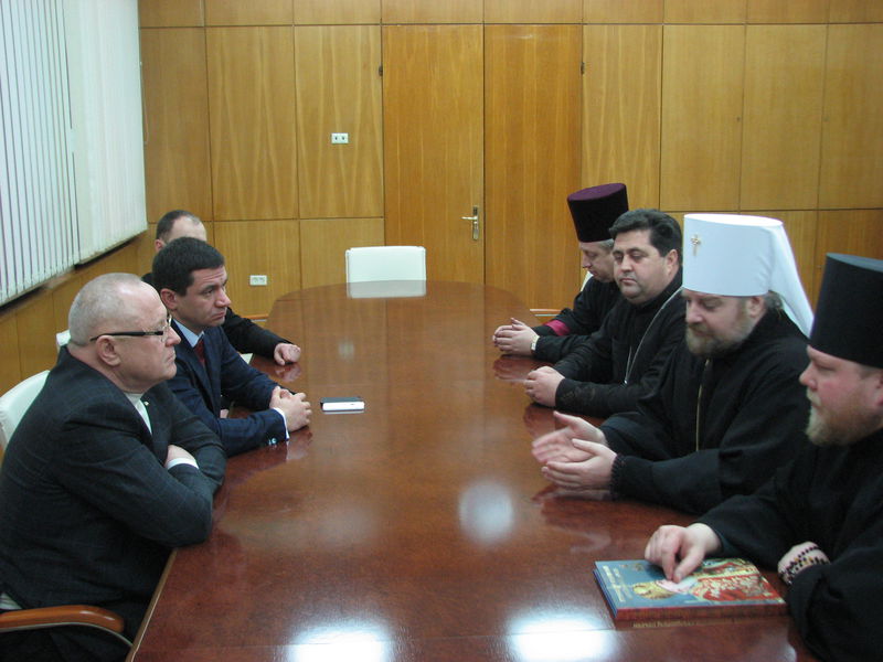 Керівники області зустрілися з новим єпископом Запорізьким і Мелітопольським