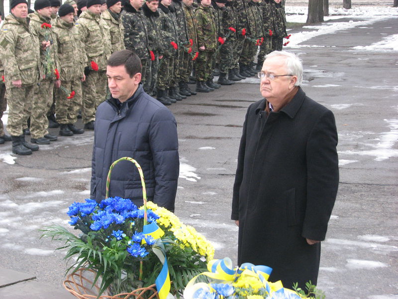 Запоріжці вшанували пам’ять загиблих героїв на Сході України