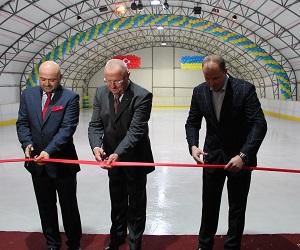 Мелітопольці відкрили нову льодову арену   