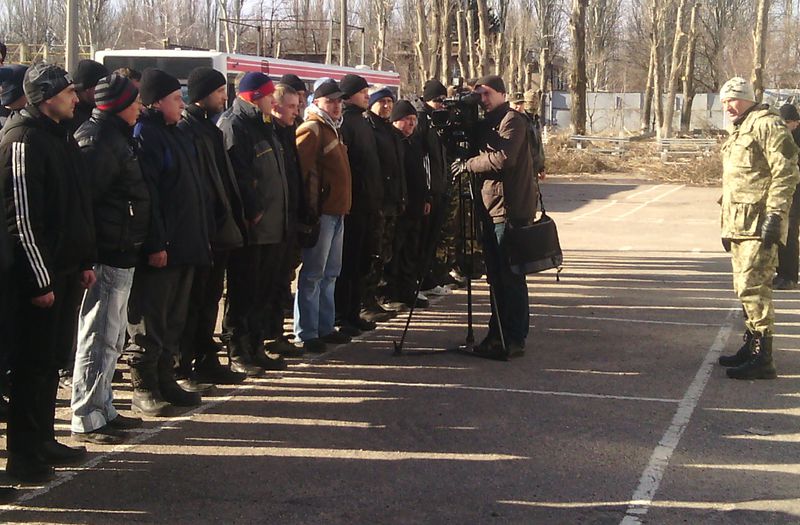 Запоріжці продовжують поповнювати військові частини