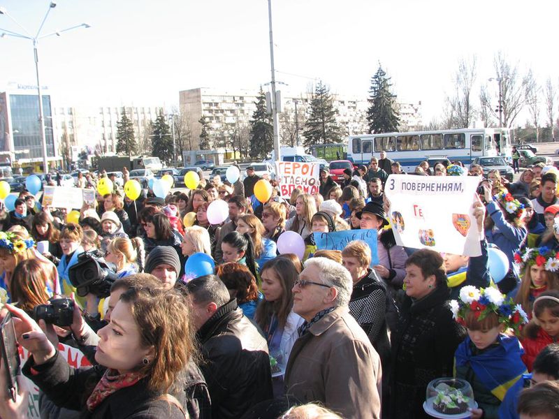 Запоріжці зустріли демобілізованих героїв АТО