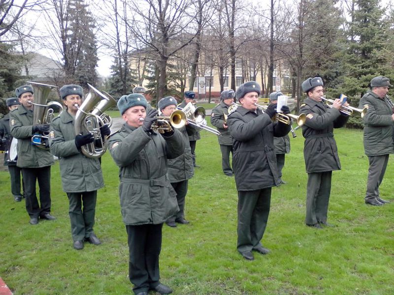 Запорізькі воїни – артилеристи повертаються додому