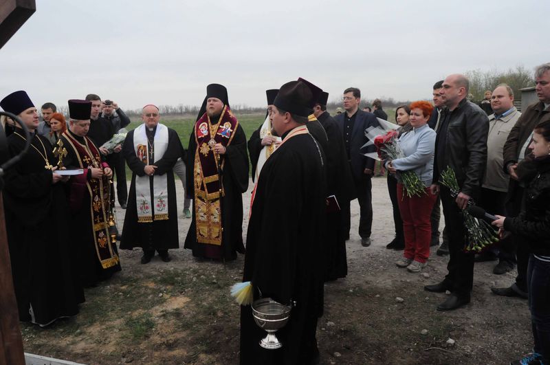 На згадку про загиблих героїв запоріжці встановили пам’ятний хрест