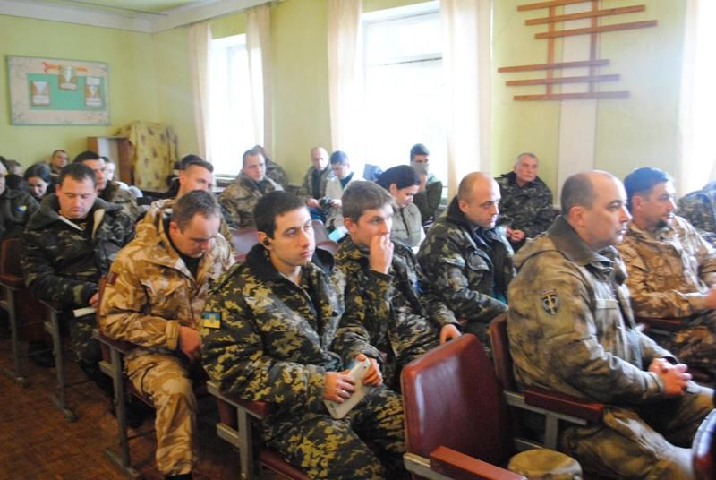 Творчі колективи області влаштували для бійців АТО концерт