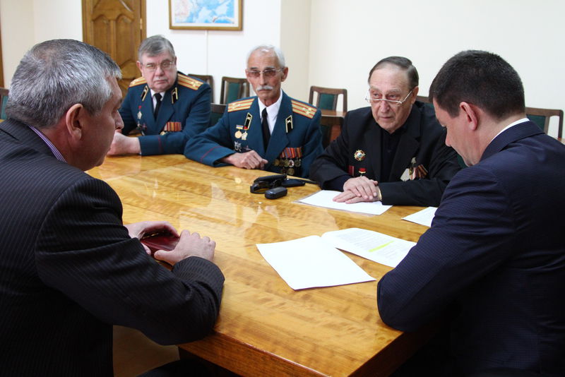 Голова облдержадміністрації вручив нагороду від імені Президента України