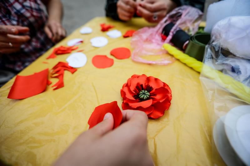 В  Запоріжжі відбувся майстер-клас «Мак пам'яті»