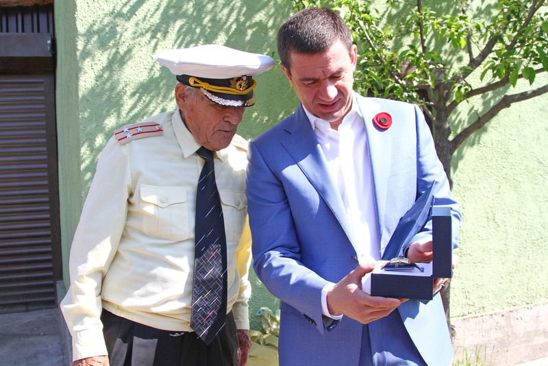 Голова облдержадміністрації привітав з днем ​​народження ветерана Івана Залужного