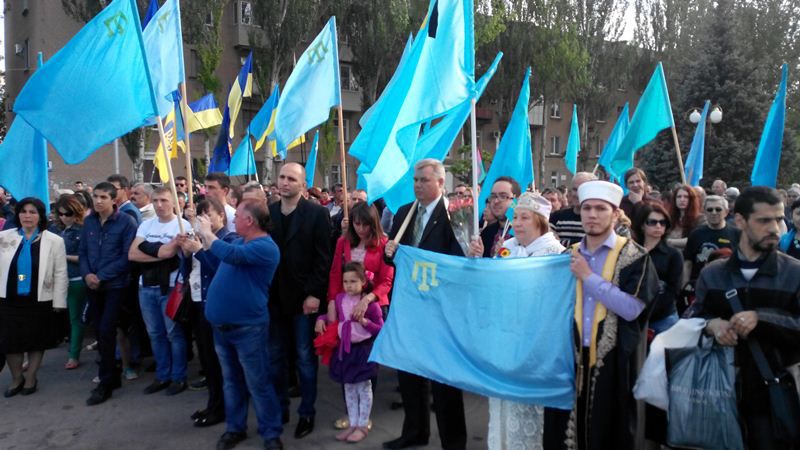 Відбулася урочиста церемонія підняття державного прапору України та прапору кримськотатарського народу