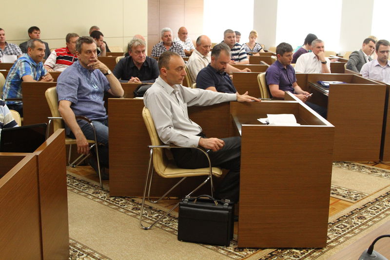 Визначення виконавців робіт – під контролем громадськості
