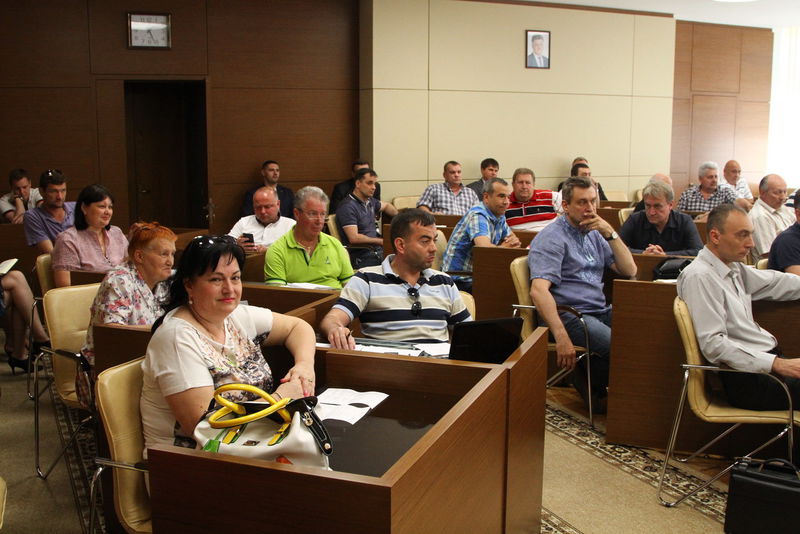 Визначення виконавців робіт – під контролем громадськості