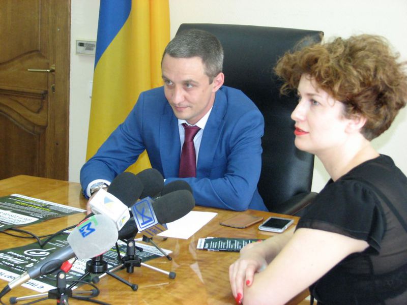 «Гаряча» телефонна лінія чекає дзвінків бійців АТО та їх сімей 