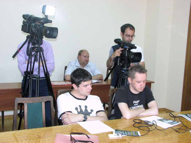 «Гаряча» телефонна лінія чекає дзвінків бійців АТО та їх сімей 