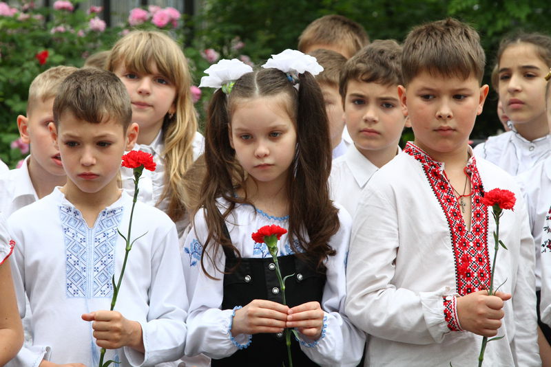 У запорізькій школі відкрили меморіальну дошку Герою АТО