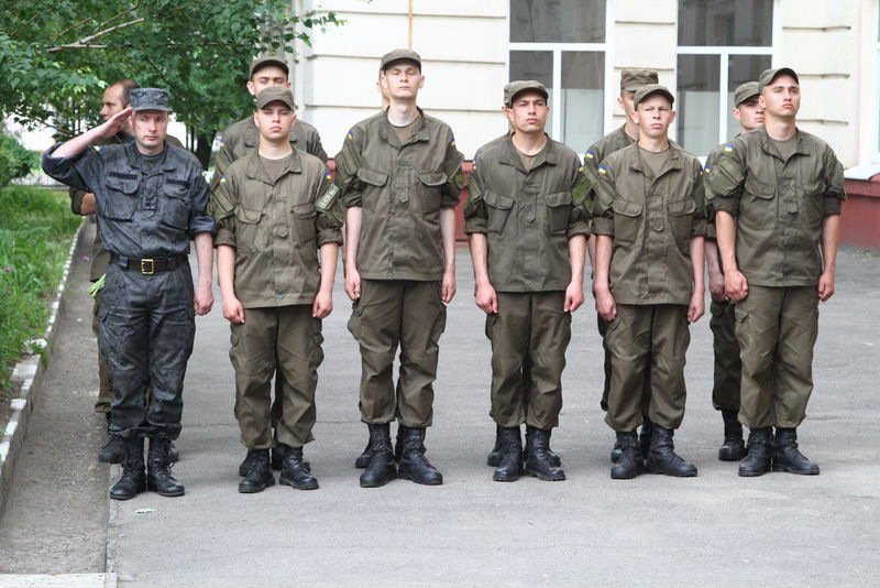 У запорізькій школі відкрили меморіальну дошку Герою АТО