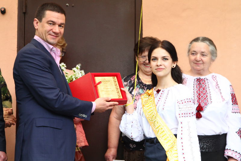 Григорій Самардак привітав запорізьких школярів зі святом «Останнього дзвоника»