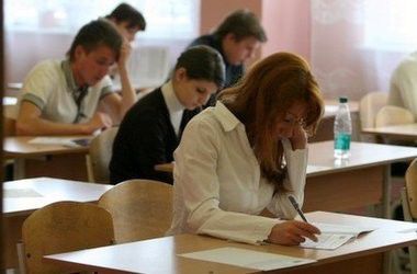 Випускники випробовують свої знання з іноземних мов