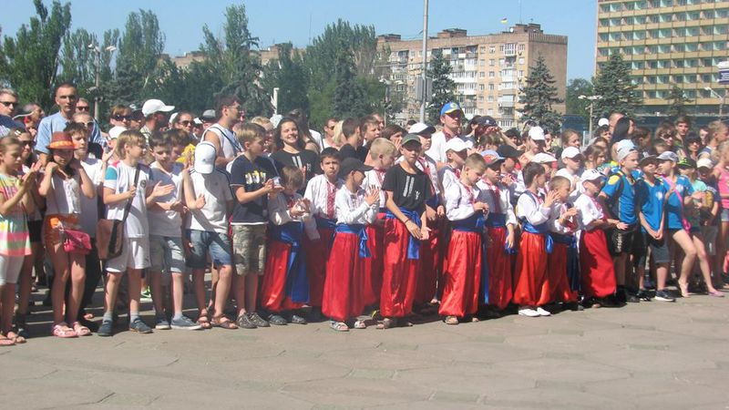 Запоріжці вшанували І Європейські ігри підняттям  прапорів