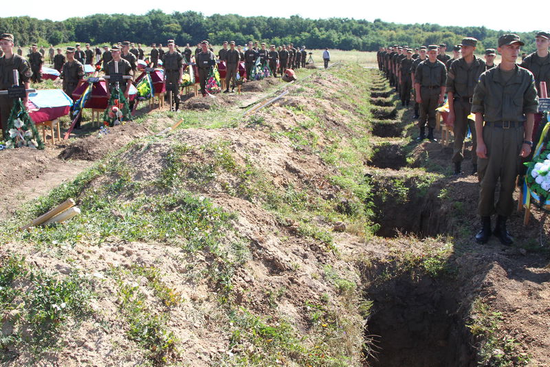 У Запоріжжі поховали невідомих бійців, які загинули в зоні АТО