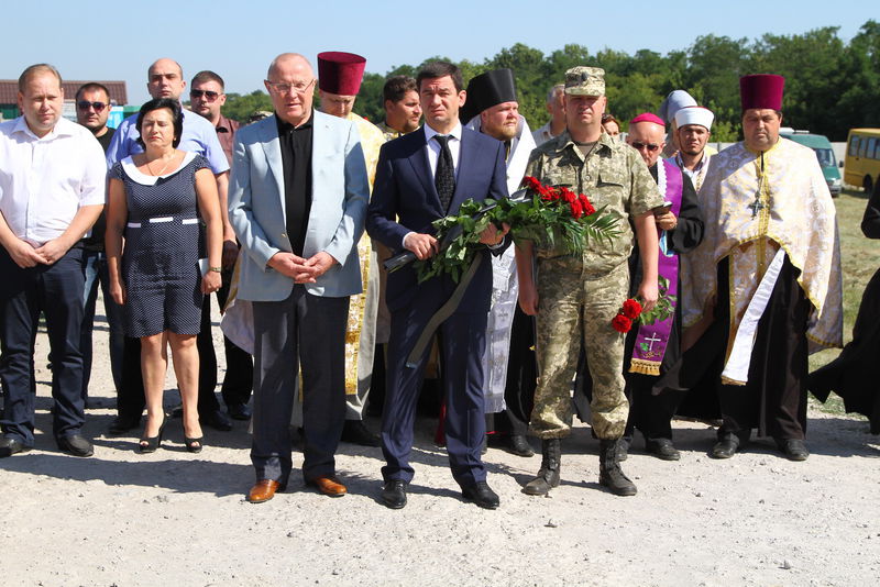 У Запоріжжі поховали невідомих бійців, які загинули в зоні АТО