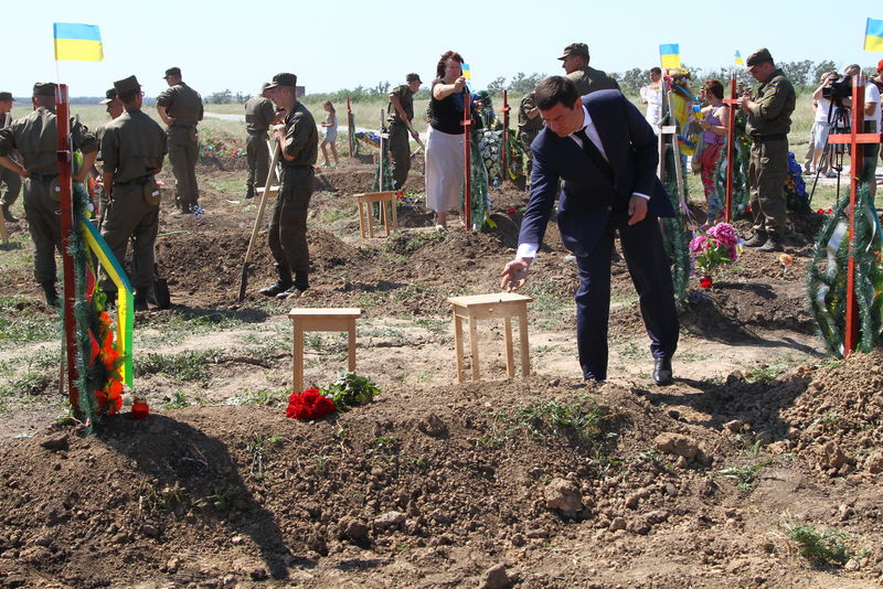 У Запоріжжі поховали невідомих бійців, які загинули в зоні АТО