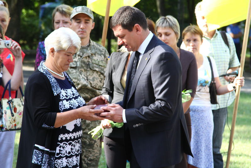 Напередодні Дня Незалежності запоріжці вшанували пам’ять загиблих захисників України