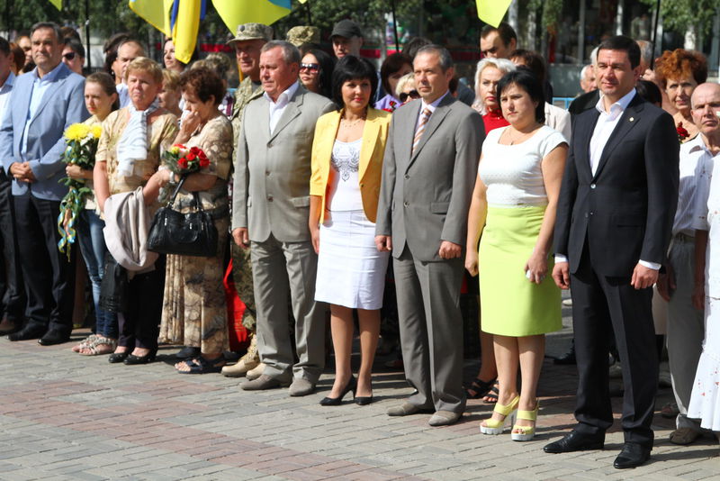 Запоріжці поклали квіти до пам’ятника Тараса Шевченка