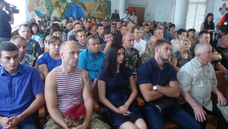 Запорізькі бійці урочисто отримали посвідчення «Учасника бойових дій»