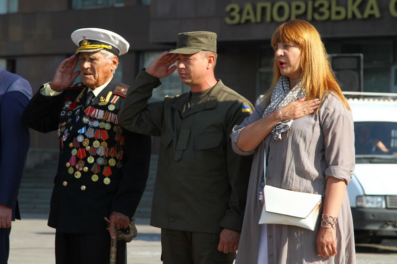 Три запорізькі військові частини отримали власні бойові прапори