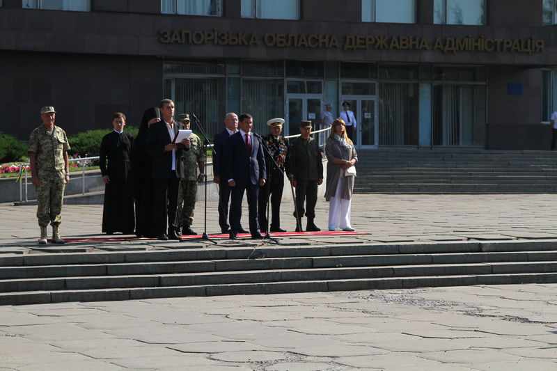 Три запорізькі військові частини отримали власні бойові прапори