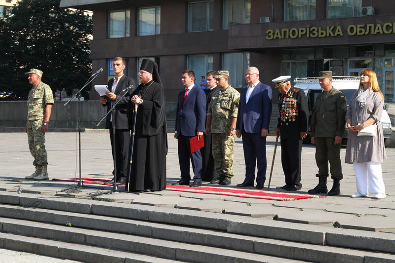 Три запорізькі військові частини отримали власні бойові прапори