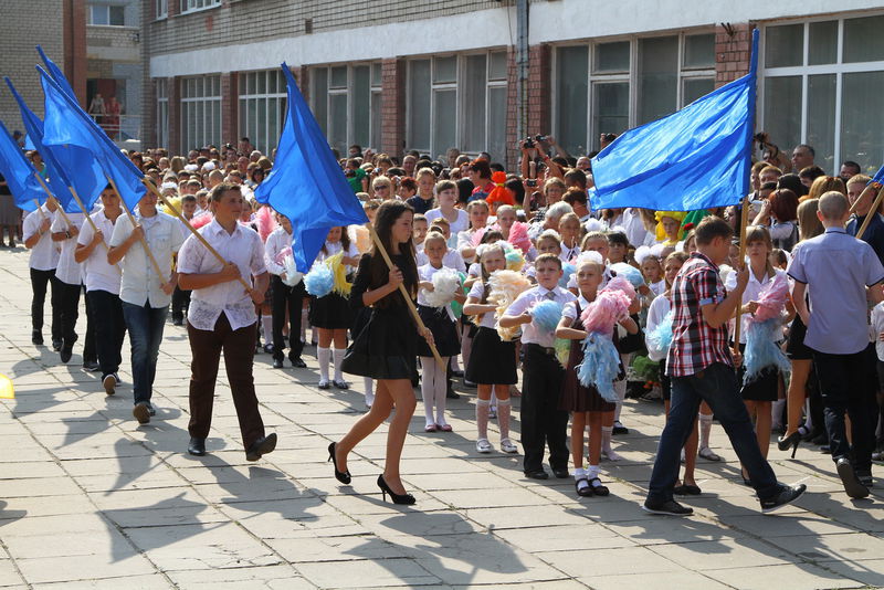 Школа №69 відзначила День знань відкриттям Центру допризовної підготовки та військово-патріотичного виховання