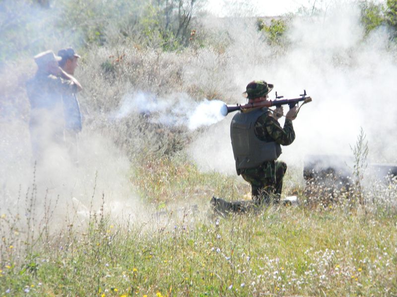 Стрілецький батальйон опановує бойові стрільби