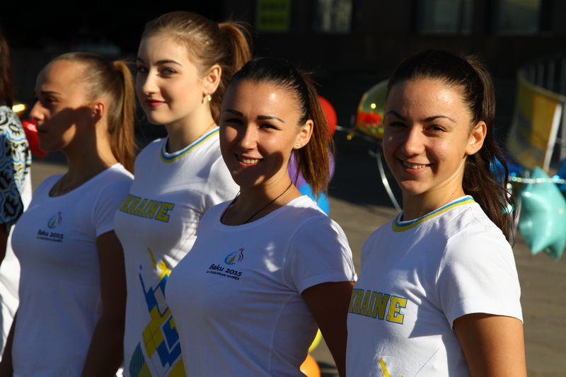 Під час зарядки держслужбовці та спортсмени показали, як працювати в команді 