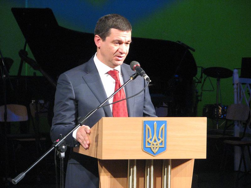 До Дня вчителя кращі освітяни отримали обласні премії